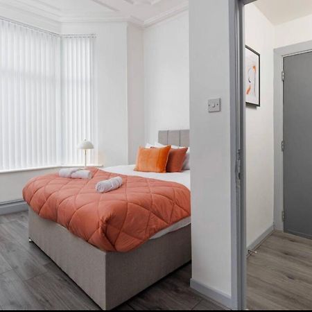 Residency Apartments Liverpool Bagian luar foto